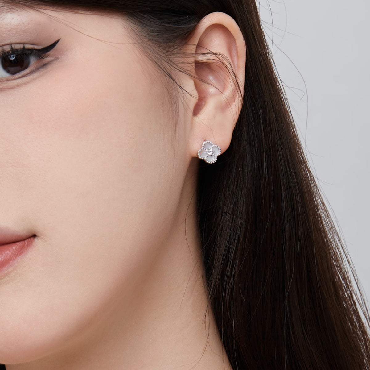 [baslovejewels]Four-Leaf Clover Flower Shape Exquisite Earrings
