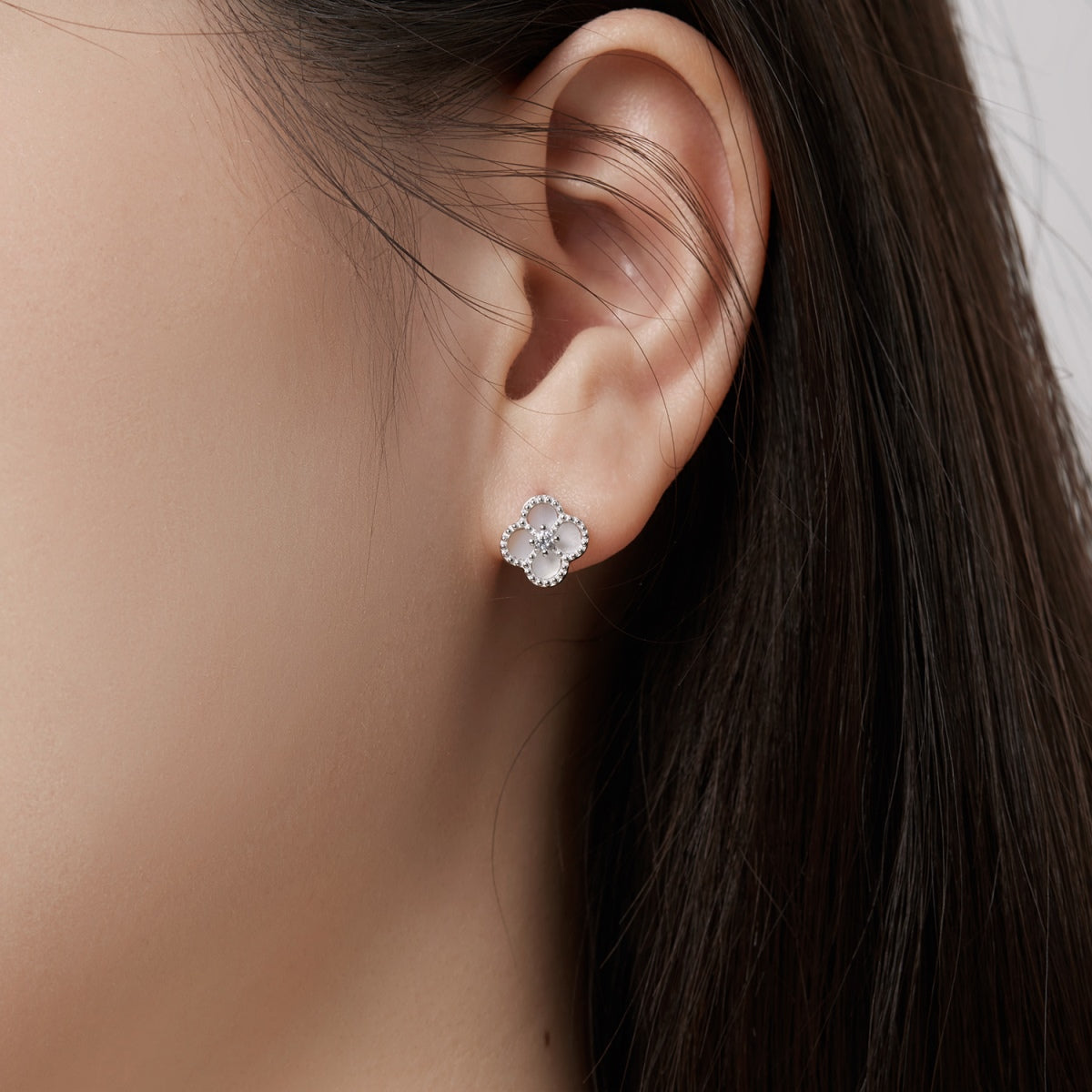 [baslovejewels]Four-Leaf Clover Flower Shape Exquisite Earrings