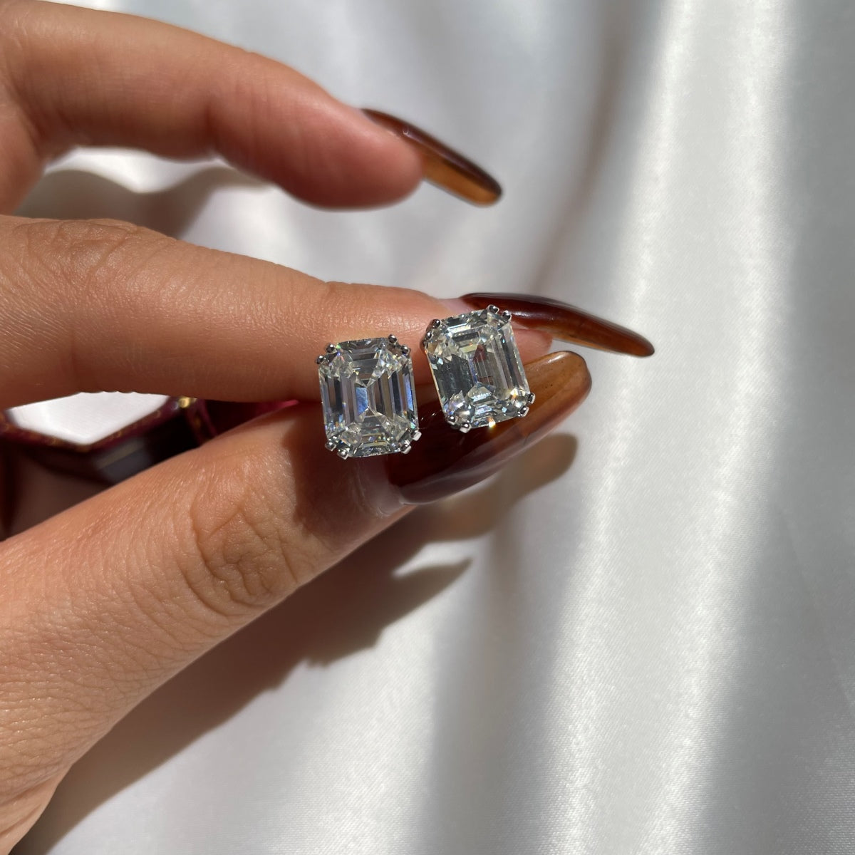 [baslovejewels]Dazzling Square Shape Earrings