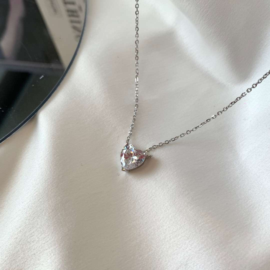 [baslovejewels]Heart Shape Main Stone Pendant Collarbone Necklace