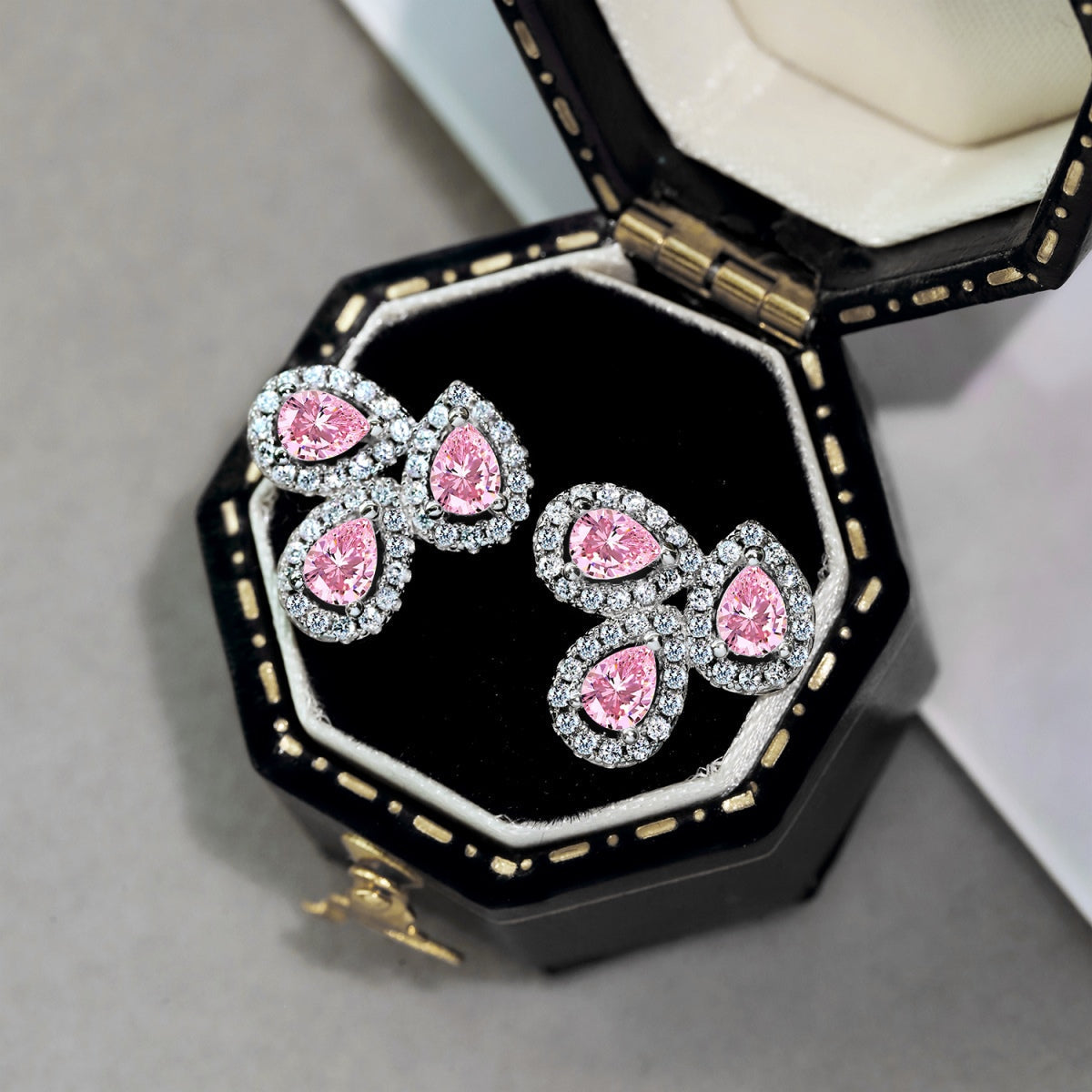 [baslovejewels]Ornate Flower Shape Pear Cut Lover Earrings