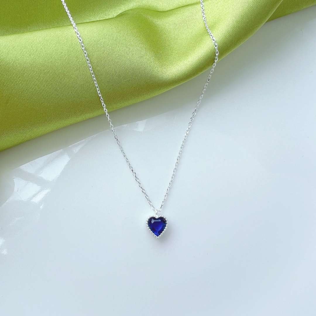 [baslovejewels]Ornate Heart Shape Necklace