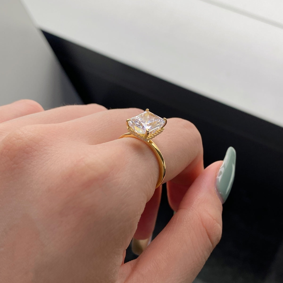 [baslovejewels]4.0 Carat Ornate Enchanting Radiand Cut Banquet Ring