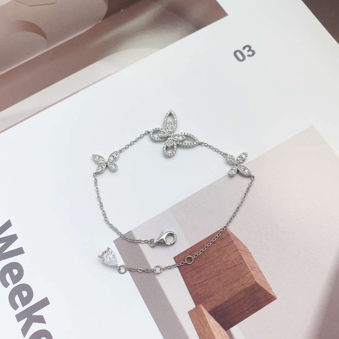 [baslovejewels]Delicate Butterfly Pendant Bracelet