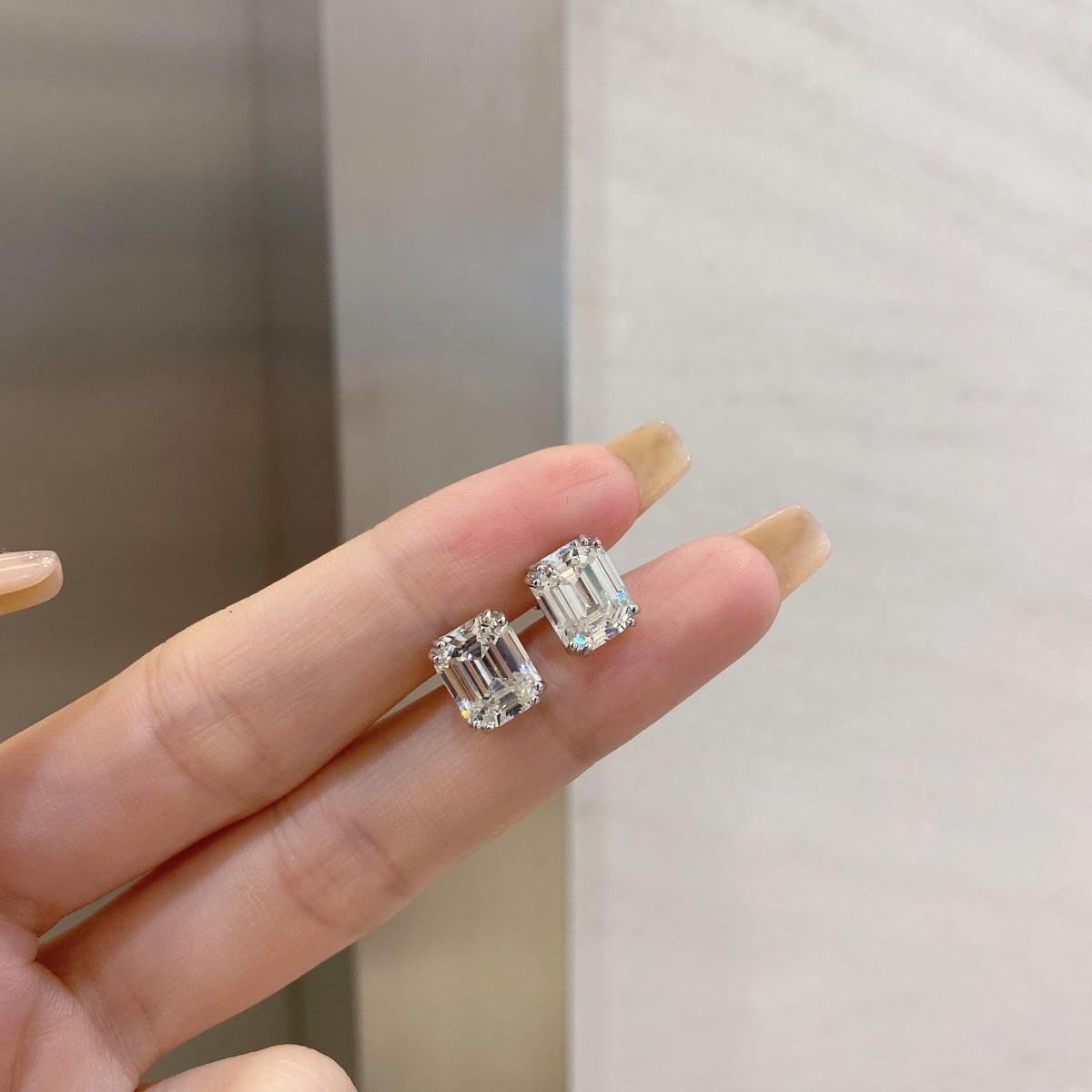 [baslovejewels]Dazzling Square Shape Earrings