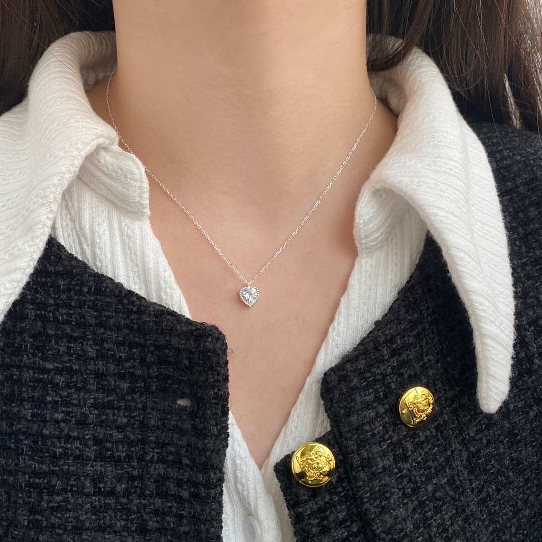[baslovejewels]Ornate Heart Shape Necklace