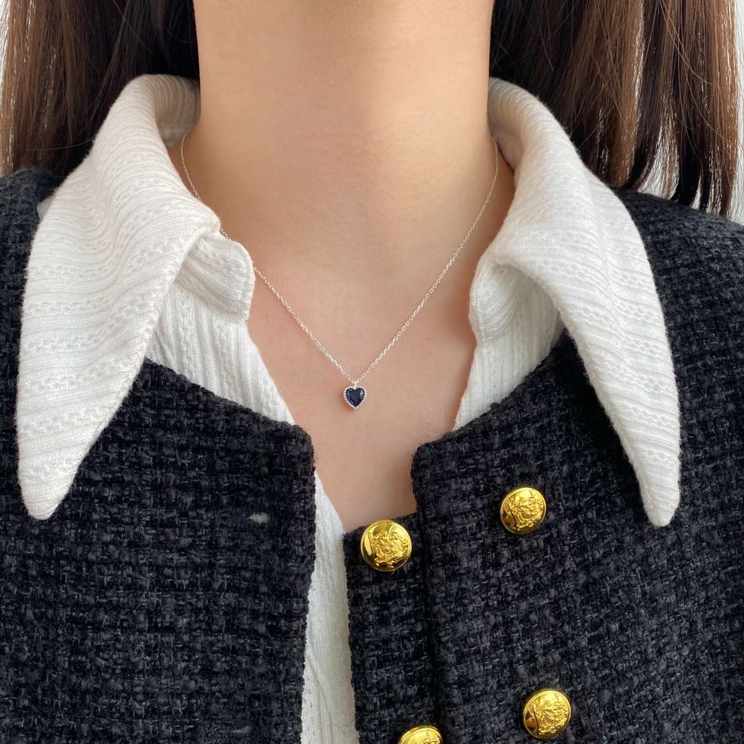 [baslovejewels]Ornate Heart Shape Necklace