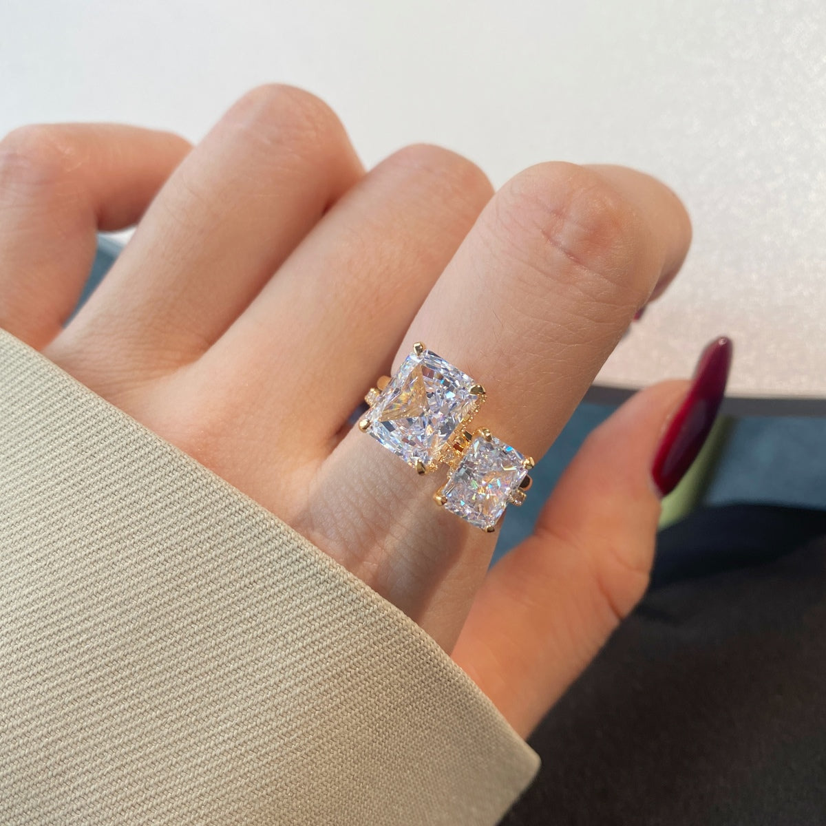 [baslovejewels]4.0 Carat Ornate Enchanting Radiand Cut Banquet Ring