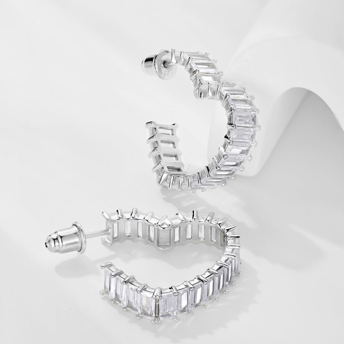 [baslovejewels]Radiant Heart Cutout Earrings