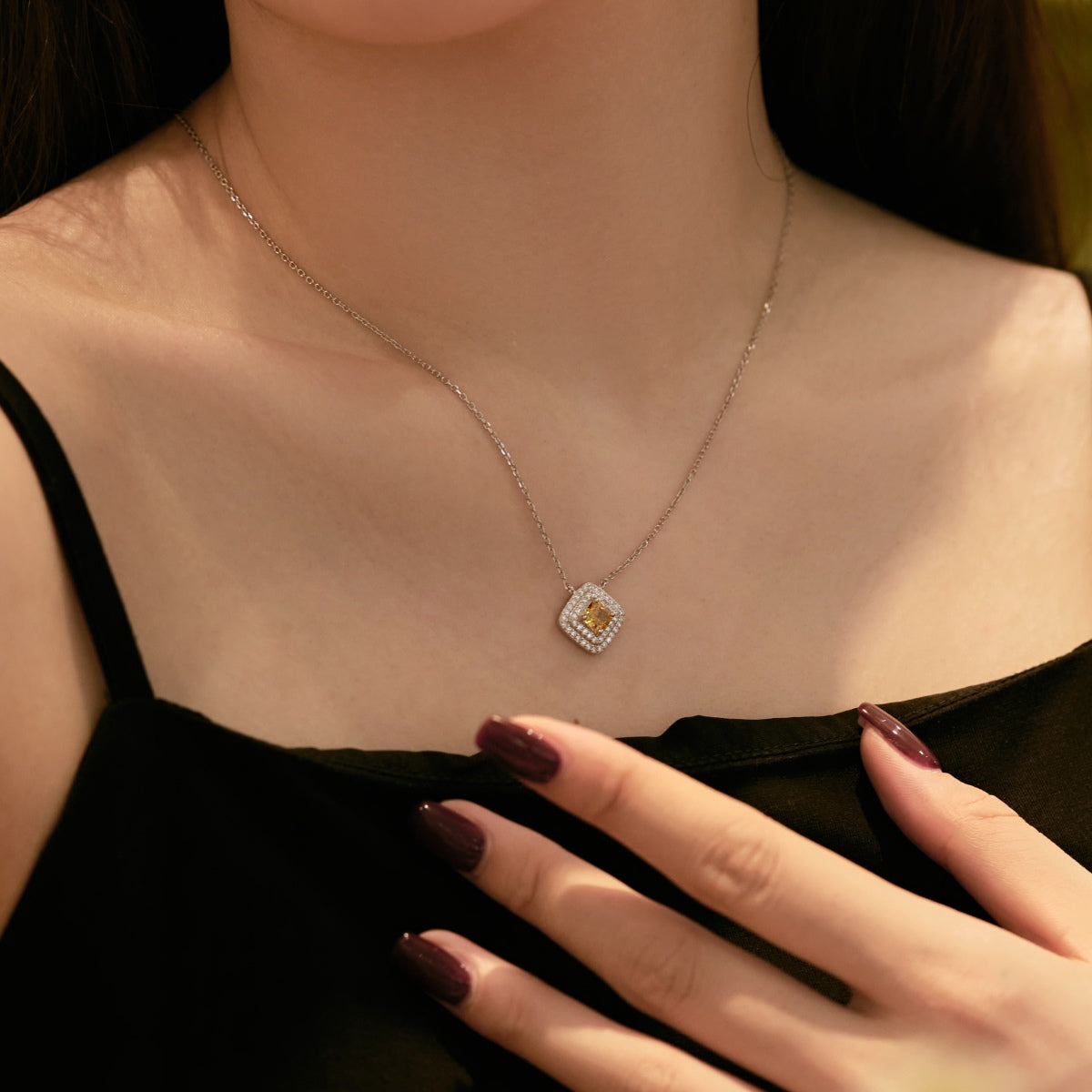 [baslovejewels]Sparkling Asscher Cut Necklace