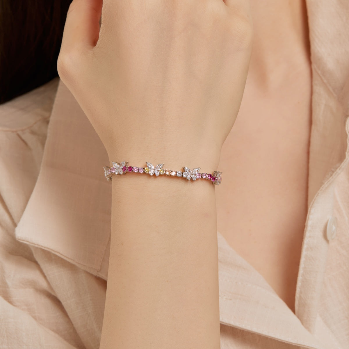 [baslovejewels]Ornate Colorful Butterfly Shape Round Cut Daily Bracelet