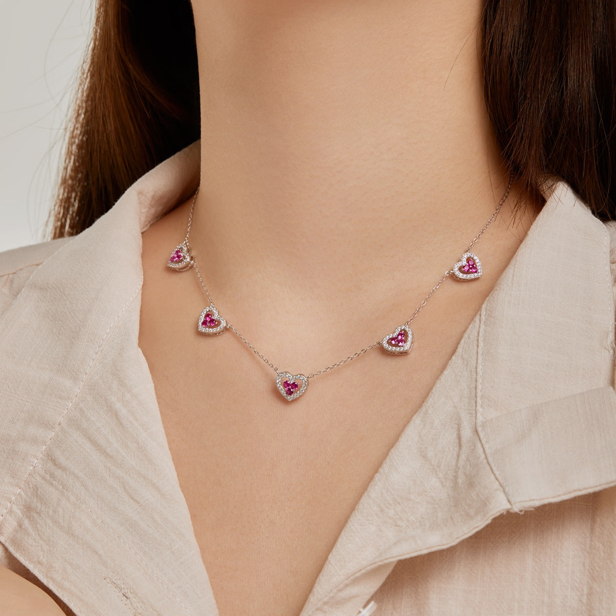 [baslovejewels]Sparkling Five Heart Necklace