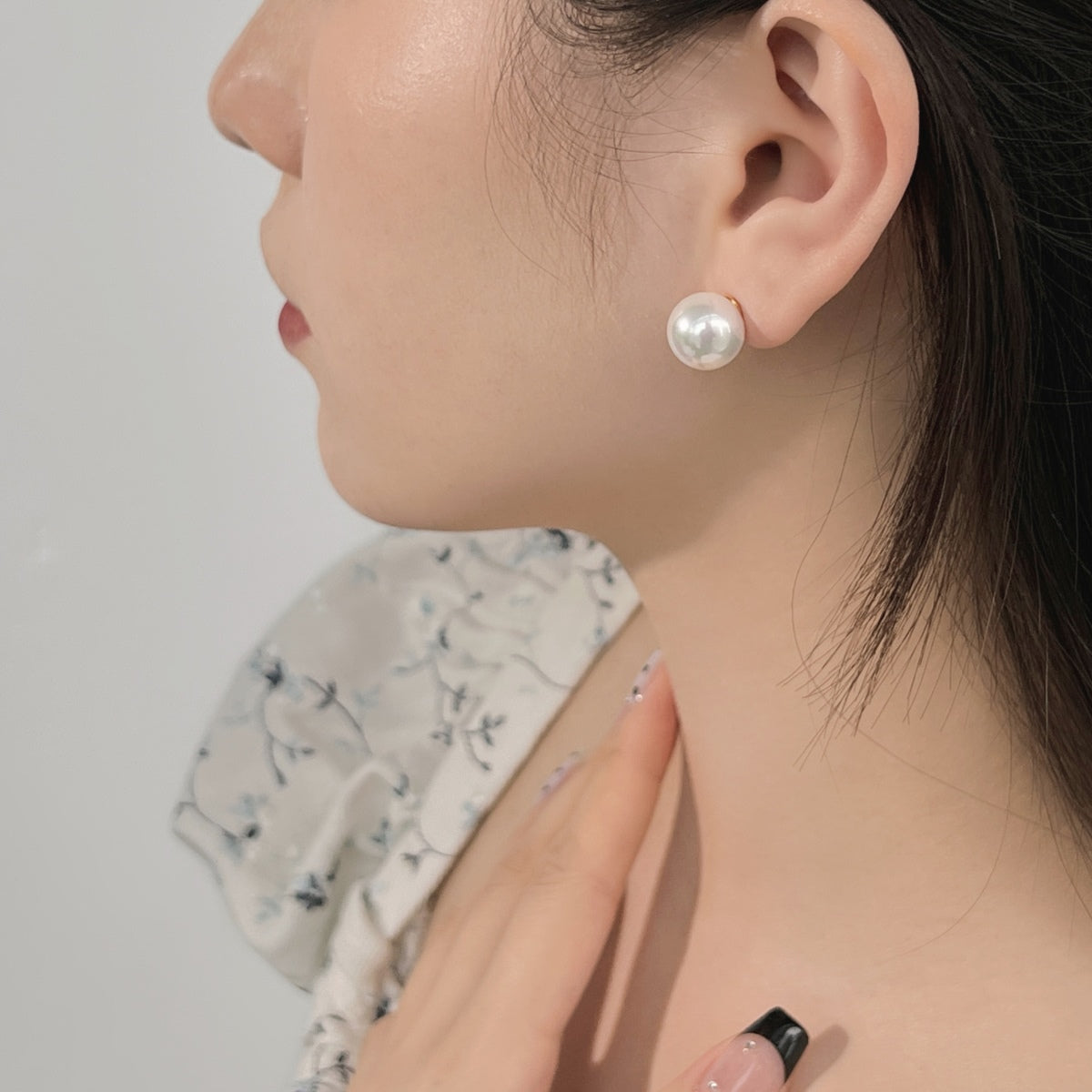 [baslovejewels]Delicate Pearl Earrings