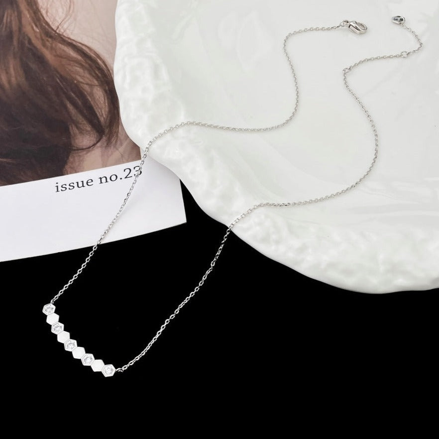 [baslovejewels]BEE MY LOVE DIAMOND NECKLACE