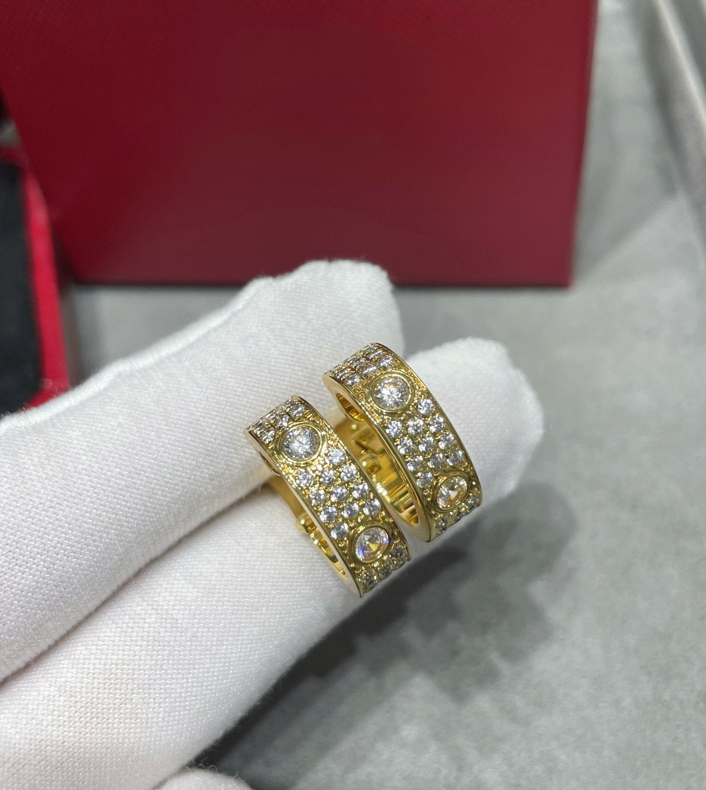 [baslovejewels]LOVE 5.5MM DIAMOND PAVED EARRINGS