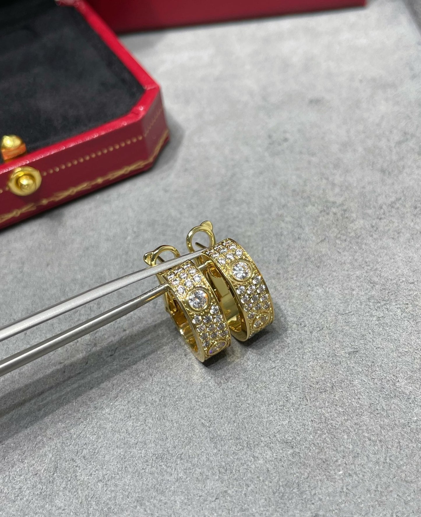 [baslovejewels]LOVE 5.5MM DIAMOND PAVED EARRINGS